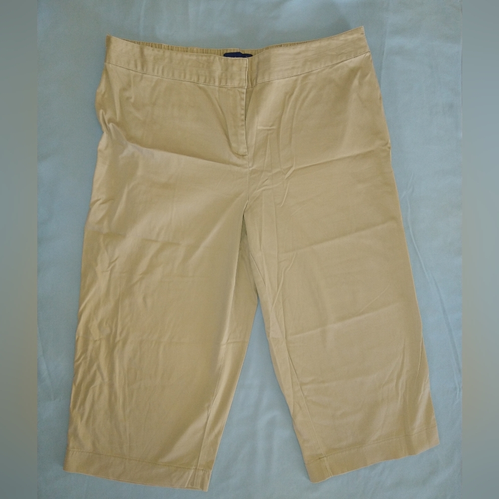 Women's Capris pants, Size 16W